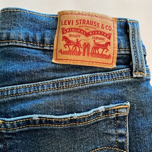 Levi’s Wedgie Straight High Rise Size 28 - Picture 14 of 16